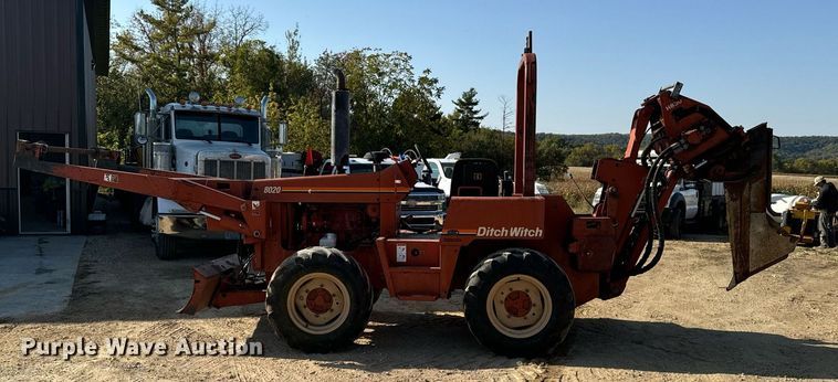 image for item EG6788 2001 Ditch Witch 8020  vibratory cable plow