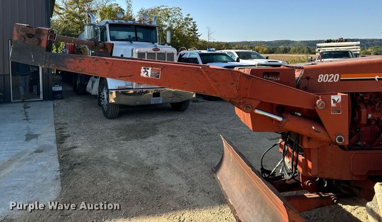 image for item EG6788 2001 Ditch Witch 8020  vibratory cable plow