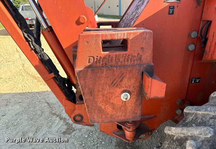 image for item EG6788 2001 Ditch Witch 8020  vibratory cable plow