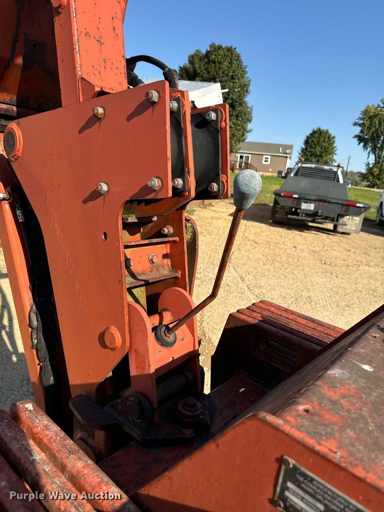 image for item EG6788 2001 Ditch Witch 8020  vibratory cable plow