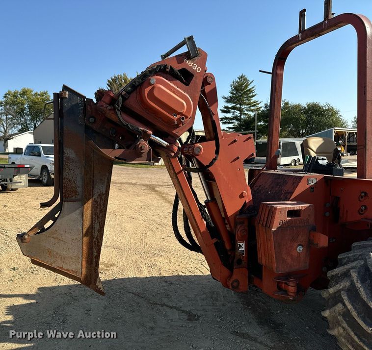 image for item EG6788 2001 Ditch Witch 8020  vibratory cable plow