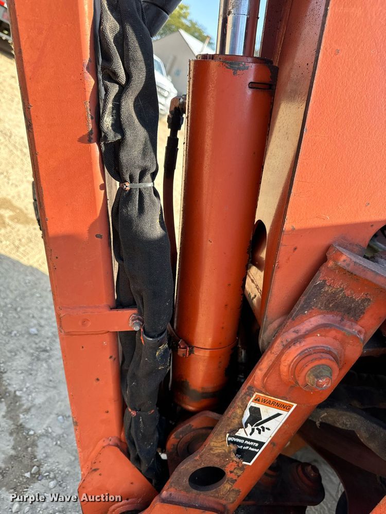 image for item EG6788 2001 Ditch Witch 8020  vibratory cable plow