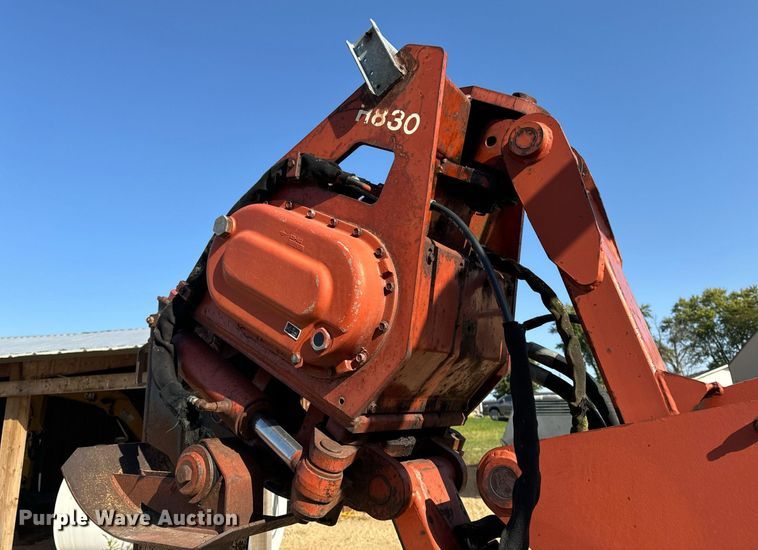 image for item EG6788 2001 Ditch Witch 8020  vibratory cable plow