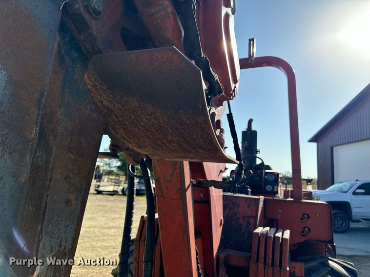 image for item EG6788 2001 Ditch Witch 8020  vibratory cable plow