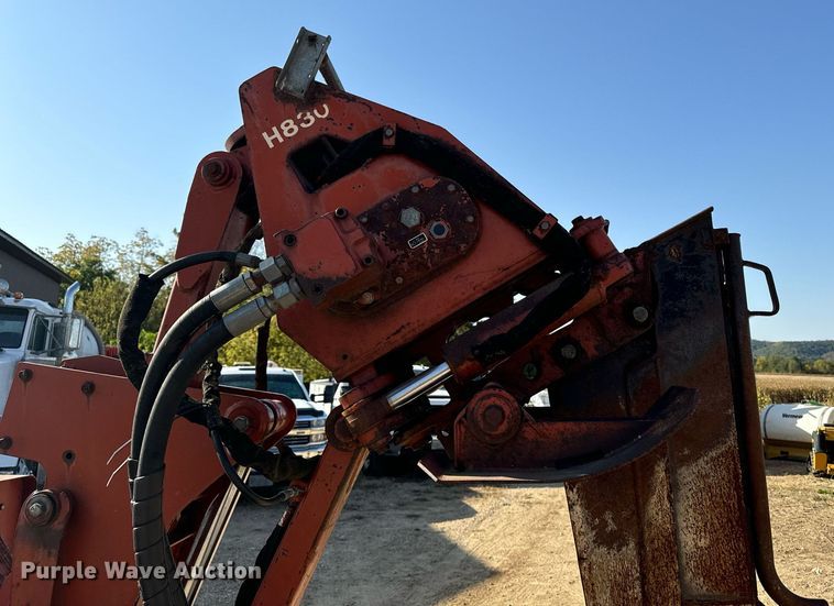 image for item EG6788 2001 Ditch Witch 8020  vibratory cable plow