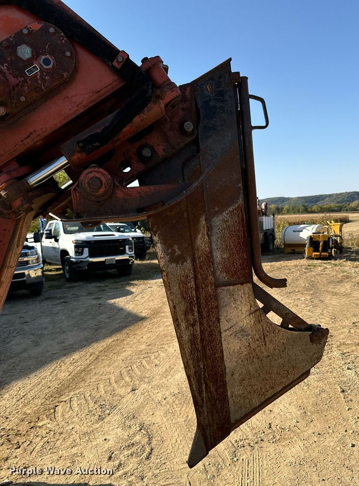 image for item EG6788 2001 Ditch Witch 8020  vibratory cable plow