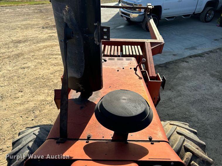 image for item EG6788 2001 Ditch Witch 8020  vibratory cable plow