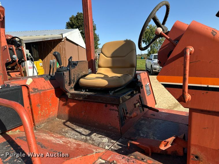 image for item EG6788 2001 Ditch Witch 8020  vibratory cable plow