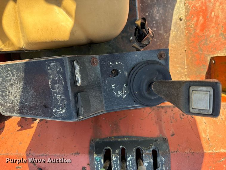 image for item EG6788 2001 Ditch Witch 8020  vibratory cable plow