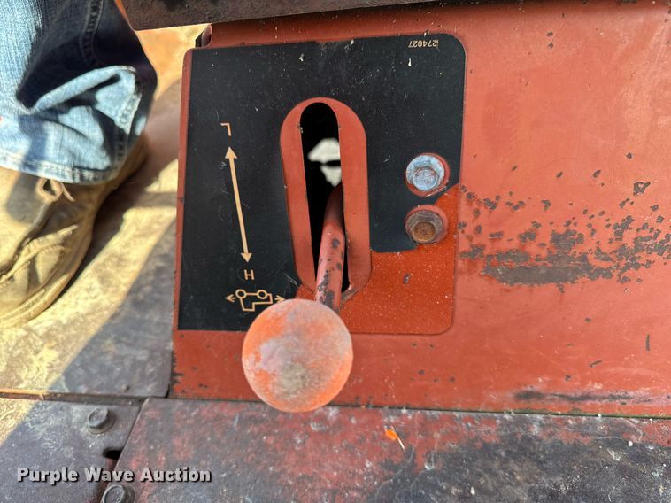 image for item EG6788 2001 Ditch Witch 8020  vibratory cable plow