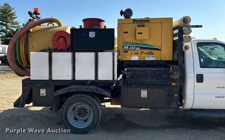 image for item EG6791 2012 Ford F550 Super Duty vacuum truck