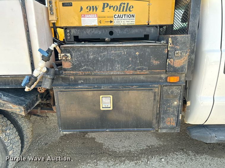 image for item EG6791 2012 Ford F550 Super Duty vacuum truck