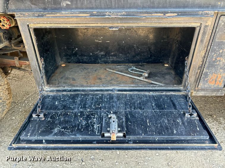 image for item EG6791 2012 Ford F550 Super Duty vacuum truck