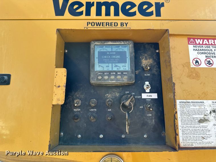 image for item EG6791 2012 Ford F550 Super Duty vacuum truck