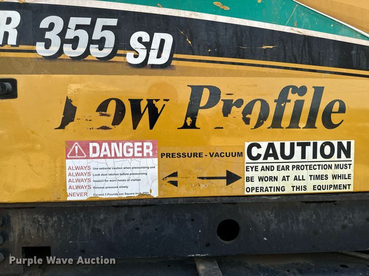 image for item EG6791 2012 Ford F550 Super Duty vacuum truck