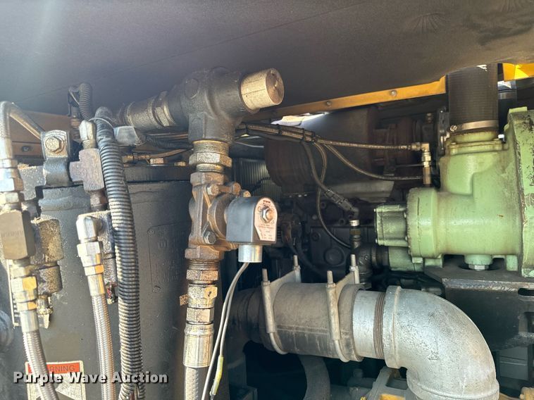 image for item EG6791 2012 Ford F550 Super Duty vacuum truck