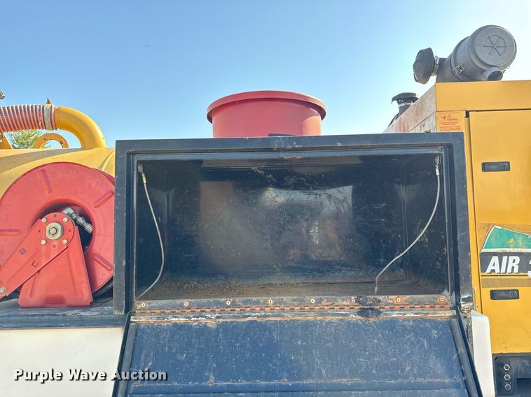 image for item EG6791 2012 Ford F550 Super Duty vacuum truck