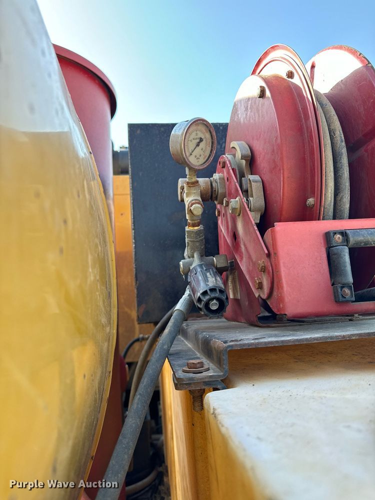 image for item EG6791 2012 Ford F550 Super Duty vacuum truck