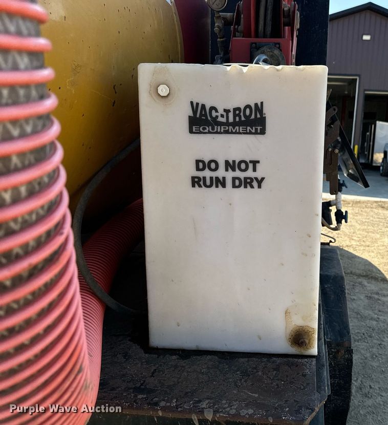 image for item EG6791 2012 Ford F550 Super Duty vacuum truck