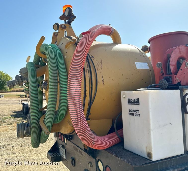 image for item EG6791 2012 Ford F550 Super Duty vacuum truck