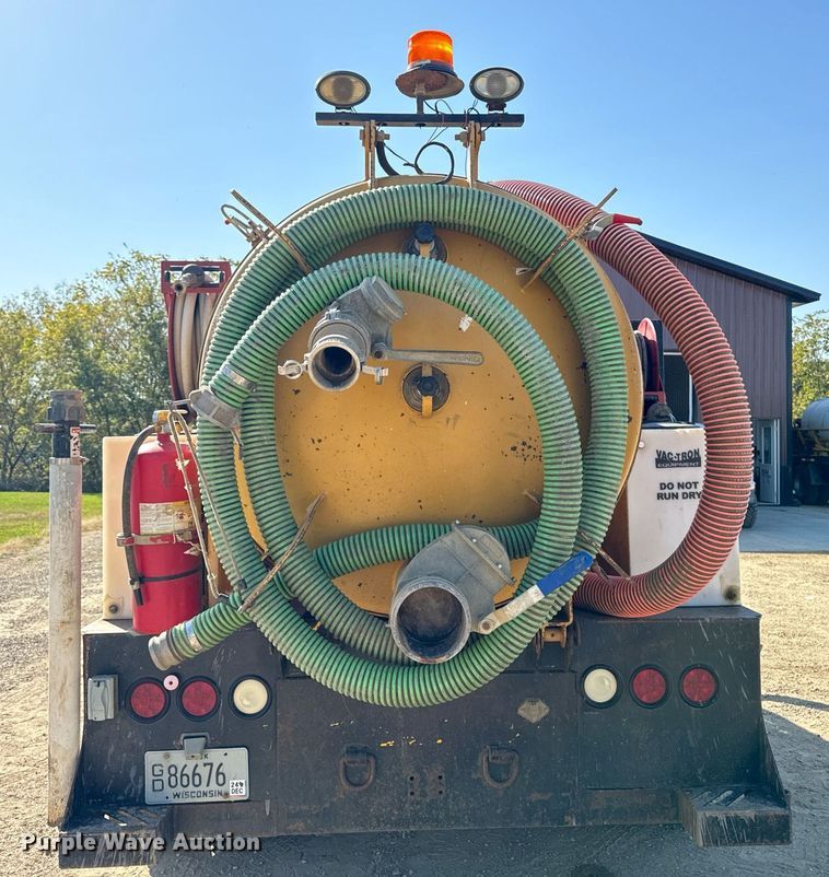 image for item EG6791 2012 Ford F550 Super Duty vacuum truck