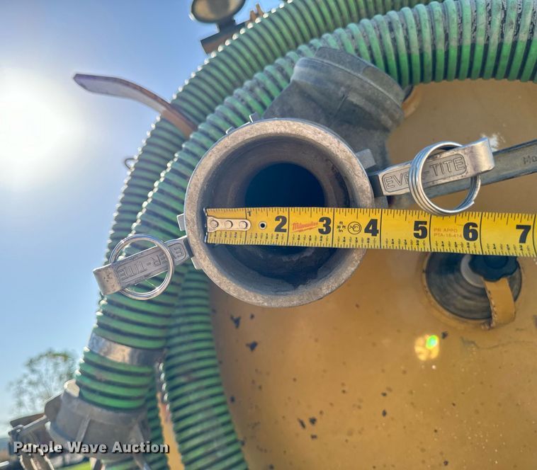 image for item EG6791 2012 Ford F550 Super Duty vacuum truck