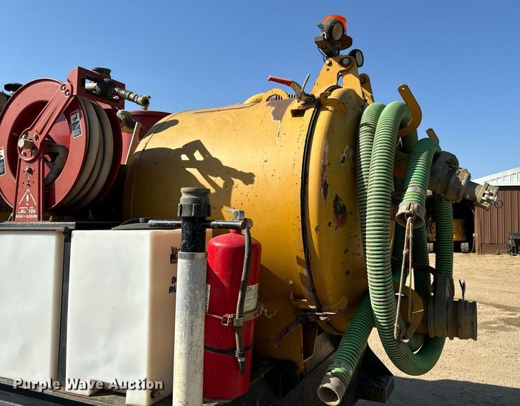 image for item EG6791 2012 Ford F550 Super Duty vacuum truck