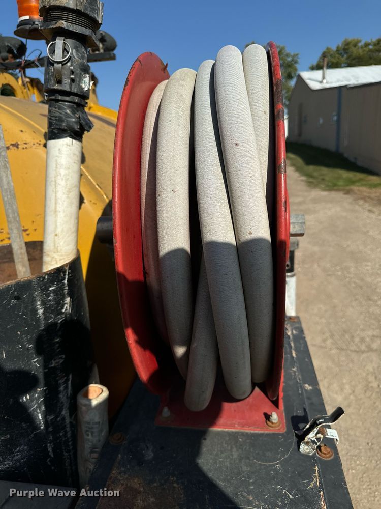 image for item EG6791 2012 Ford F550 Super Duty vacuum truck