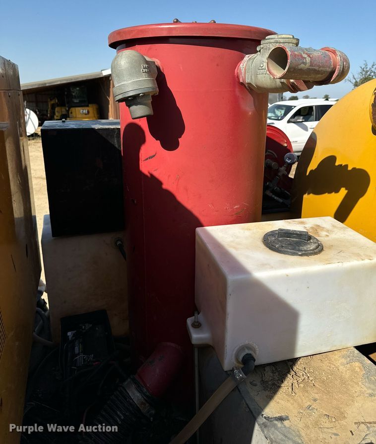 image for item EG6791 2012 Ford F550 Super Duty vacuum truck