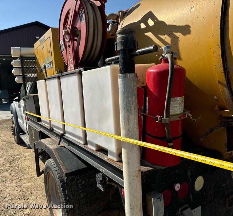 image for item EG6791 2012 Ford F550 Super Duty vacuum truck