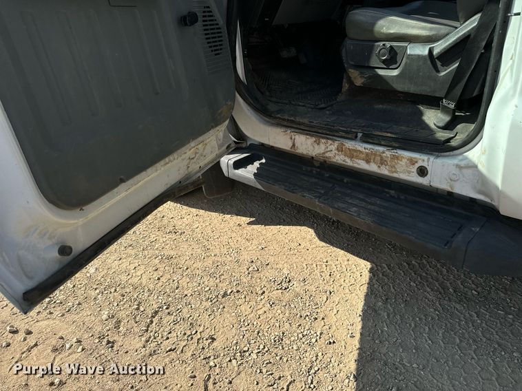 image for item EG6791 2012 Ford F550 Super Duty vacuum truck