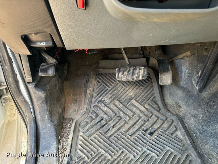 image for item EG6791 2012 Ford F550 Super Duty vacuum truck