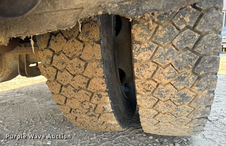 image for item EG6791 2012 Ford F550 Super Duty vacuum truck