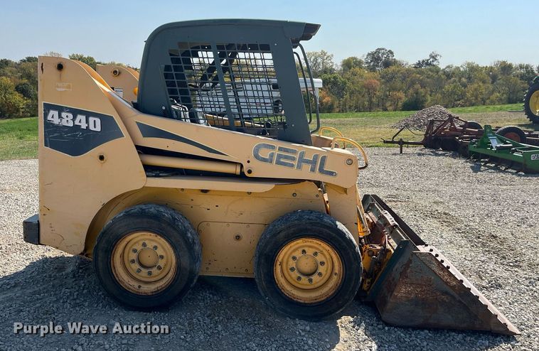 image for item EH2839 Gehl 4840 skid steer loader