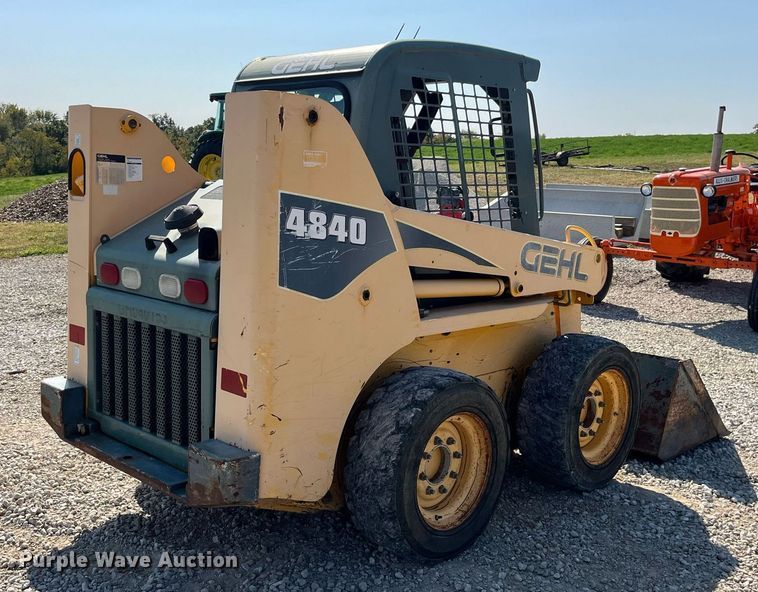 image for item EH2839 Gehl 4840 skid steer loader