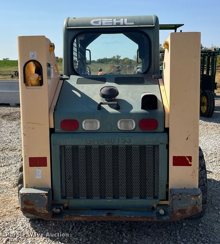image for item EH2839 Gehl 4840 skid steer loader