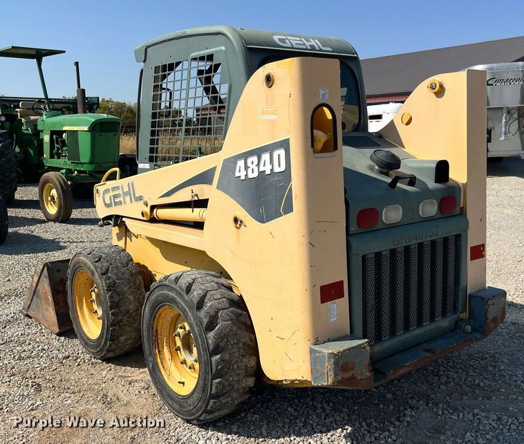 image for item EH2839 Gehl 4840 skid steer loader