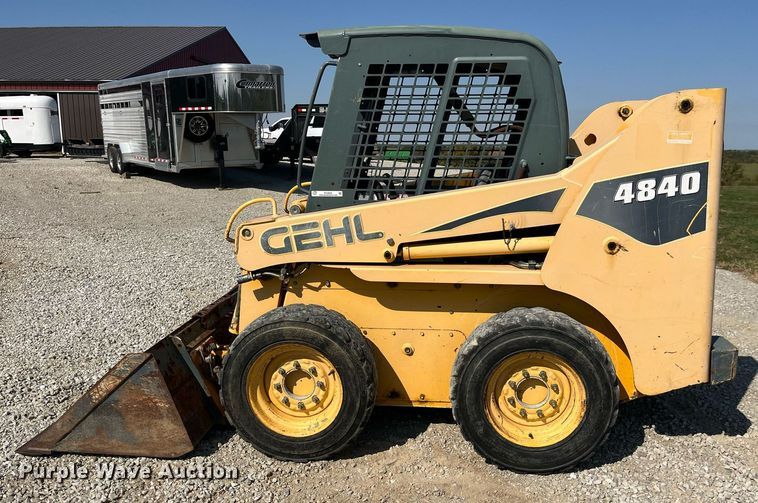 image for item EH2839 Gehl 4840 skid steer loader