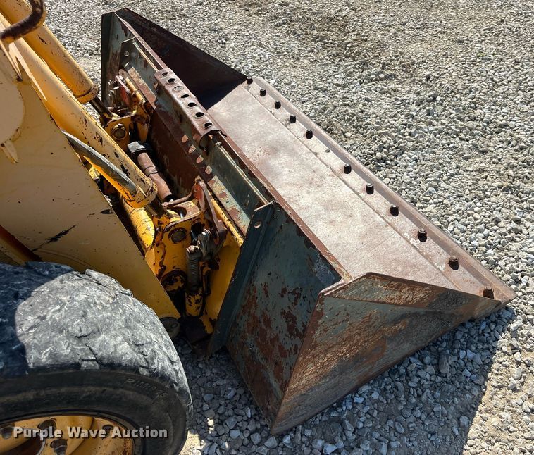 image for item EH2839 Gehl 4840 skid steer loader