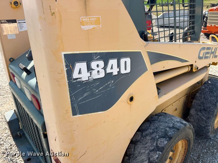 image for item EH2839 Gehl 4840 skid steer loader