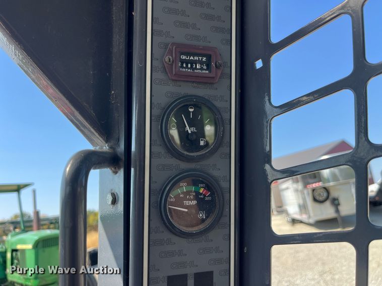 image for item EH2839 Gehl 4840 skid steer loader