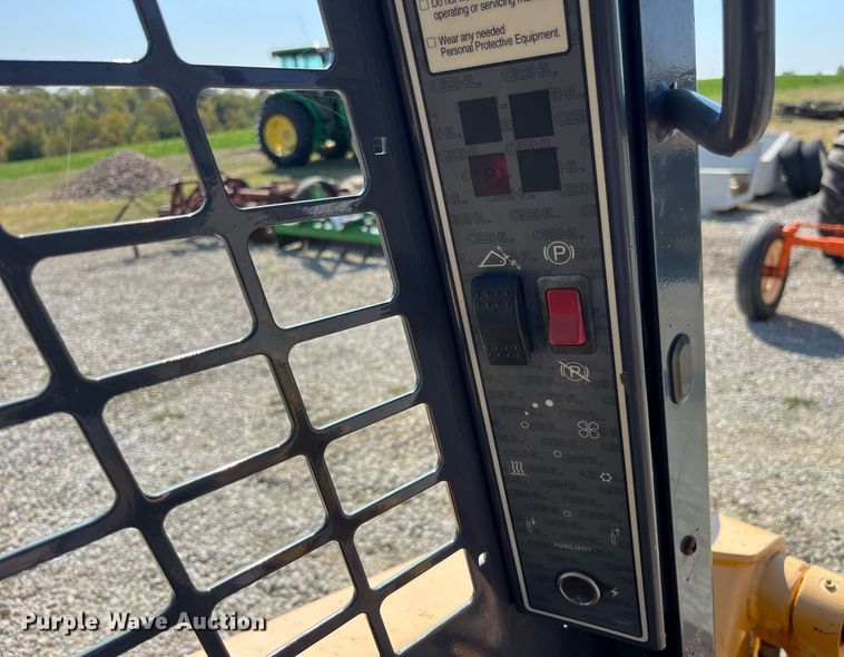 image for item EH2839 Gehl 4840 skid steer loader