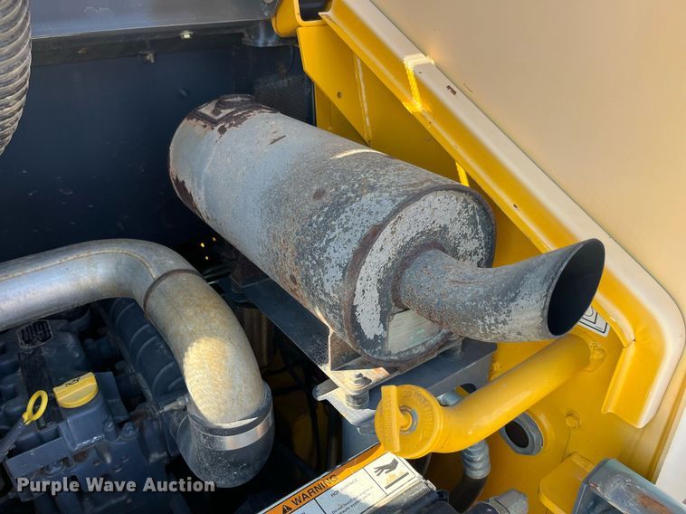 image for item EH2839 Gehl 4840 skid steer loader