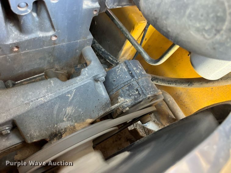 image for item EH2839 Gehl 4840 skid steer loader