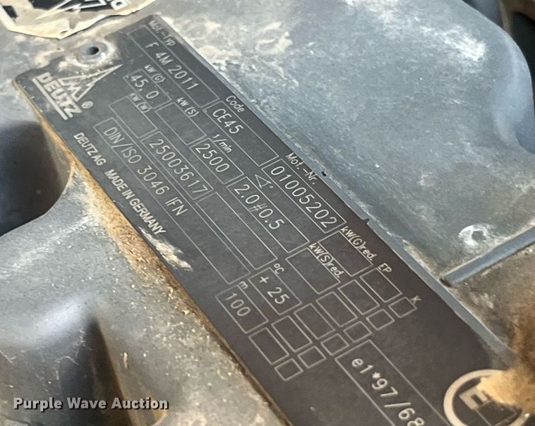 image for item EH2839 Gehl 4840 skid steer loader