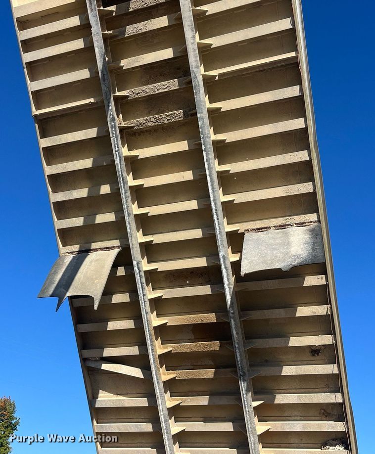 image for item EH2869 1992 Ford LTL9000 dump truck