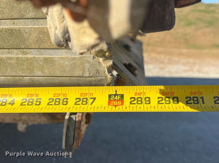 image for item EH2869 1992 Ford LTL9000 dump truck