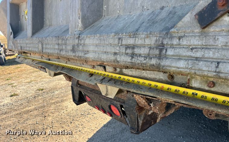 image for item EH2869 1992 Ford LTL9000 dump truck