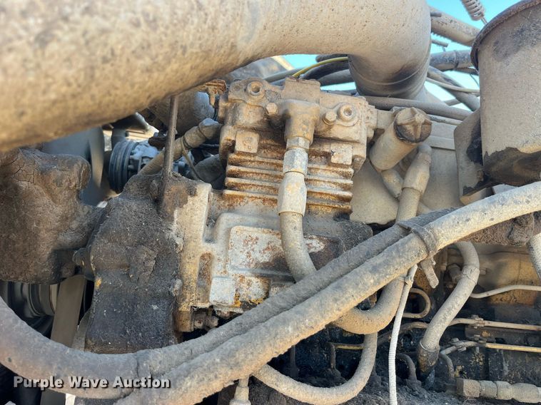 image for item EH2869 1992 Ford LTL9000 dump truck