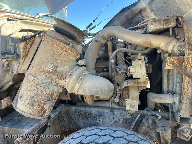 image for item EH2869 1992 Ford LTL9000 dump truck